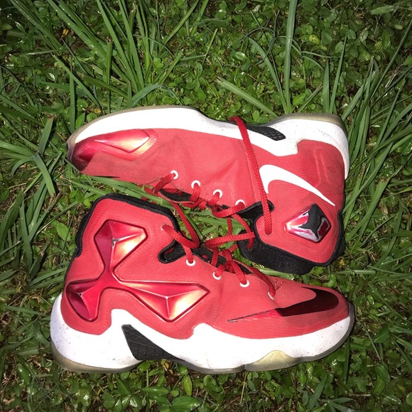 Lebron 13 - Picture 1 of 1